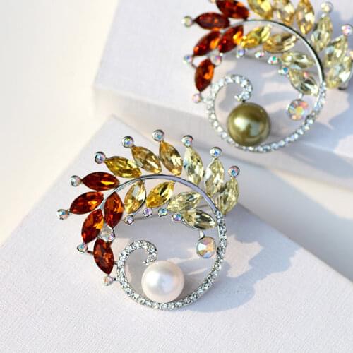 2021 New Design Crystal Peacock Brooch With Shell Pearl Women Brooches Jewelry Accessories Luxury Gift Broche Bijoux