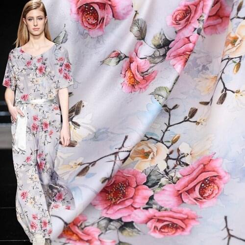 Custom 19 MM Natural Fine Stretch Satin Printed Digital Spray / Painting Silk Fabric for Cheongsam Dress