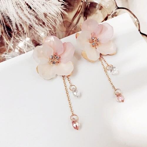 Bohemia Acrylic Plant Women Dangle Earrings Fresh Frosted Petals Dripping Earrings For Women Drops Earrings