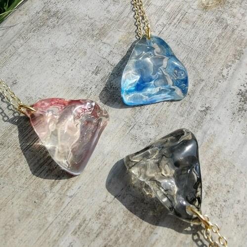 2021 Retro Dried Flower Resin Pendant Necklace Geometric Transparent Resin Necklace Fashion Collar Jewelry Female Gifts