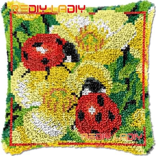 Latch Hook Cushion Two Ladybugs DIY Needlepoint Kits Chunky Acrylic Yarn Arts Crocheting Lofty Pillow Case Hobby & Crafts