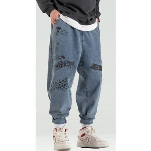Japan Style Hip Hop Men Jeans New Fashion Letter Graffiti Printing Casual Loose Harlan Harajuku Beam Feet Mens Cargo Jeans Pants