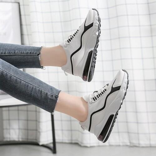 Popular womens shoes new all-match cushion running shoes thick-soled black student sports shoes female trend fashion/B02