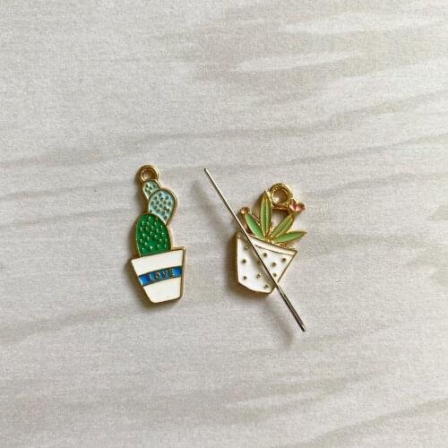 Magnetic Needle Minder Cactus Plant for Cross Stitch Embroidery, Needlework