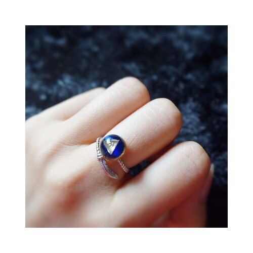 Looker Rings With Crystals