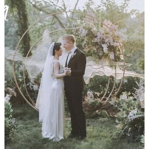 New wedding wrought iron background props combination ring wreath wedding rack golden collar ornaments