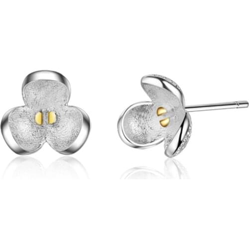 Simple and fresh personality temperament wild sprout small flower petals female models silver plated stud earrings WE115