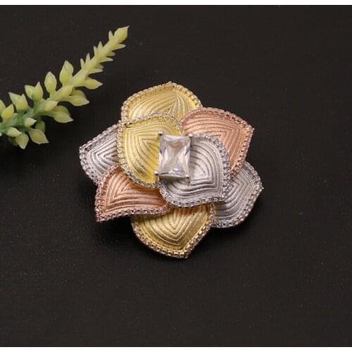 Lanyika Fashion Jewelry Artistical Flower with Zircon Brooch Pendant Dual Use for Engagement Wedding Micro Paved Popular Gifts
