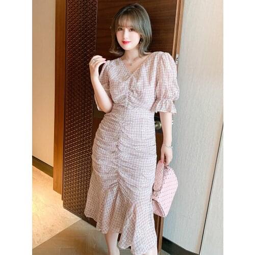 Handmade dish flower of fairy skirt V-neck Bubble sleeve fishtail Plaid Dress for women in summer