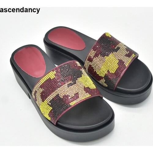 Latest Fashion African Nigerian Summer Banquet Fashion with Diamond and Diamond Popular Fashion Wedding Slipper Woman Low Heels