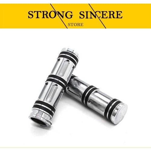 1 Pair silver Handle CNC Edge Cut Hand Grip Handle Bar For Harley Touring Sportster XL883 XL1200 48 Custom