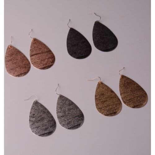 2020Hot New Brand Designer Inspired Metallic Teardrop Dangle Drop Earrings for Women Brass Gold Leaves Drop Earrings