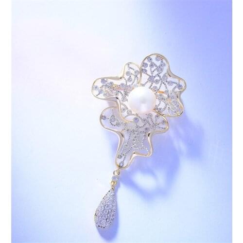 OKILY Elegant AAA Zircon Flower Brooches for Women Natuarl Pearl Hollow Lotus Leaf Brooch Pin Fashion Jewelry Accessories
