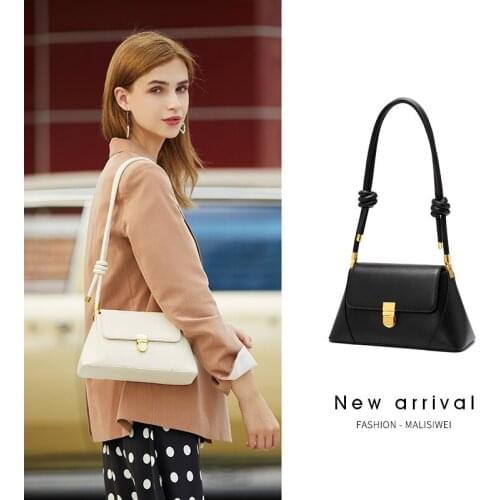 Small bag 2021 new trendy one-shoulder underarm bag baguette bag female bag popular messenger bag female wild dinner bag