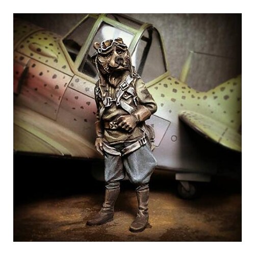 1/35 Resin Model Building Kit Figure pilot 40mm (no plane)