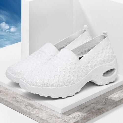2020 new womens shoes womens white sneakers flying vulcanized shoes lightweight women casual shoes platform shoes wholesale