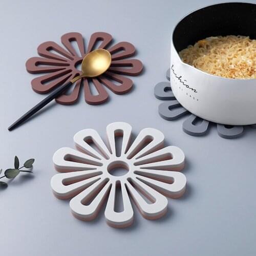 TPR Waterproof Simple Heat Insulation Non-slip Anti-scald Table Mat Easy Washing Quick Drying Table Mat Casserole Plate Mat