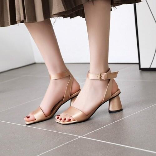 Fairyland sandals women 2020 new thick heel black one word high-heeled shoes with matching skirt