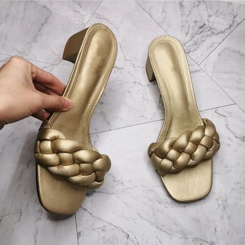 2021 New Summer Square Heel Women Slides Weave Solid Woman Fashion Outdoor Modern Slippers Outdoor Party Ladies Heel Shoes