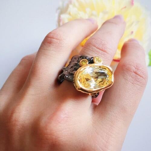Beautiful Big Golden stone Ring New Design Jewellery for Party Jewelry Woman Big rings