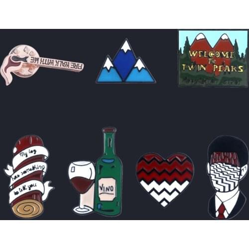 Twin Peaks Inspired Fire walk with me Brooches Dale Cooper Heart shape Lapel Spilla Pins Men Bag Shirt Jewelry Accessory Gift