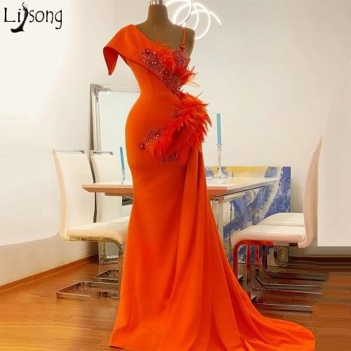 Gorgeous Orange Mermaid Evening Dresses 2021 Long Chic Feathers Beaded Prom Dresses Black Women robe de soirée de mariage