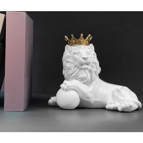 Modern Resin Crafts Lion Catching Ball Statue,Lucky Crown Lion Simulation Sculpture Home Office Decoration