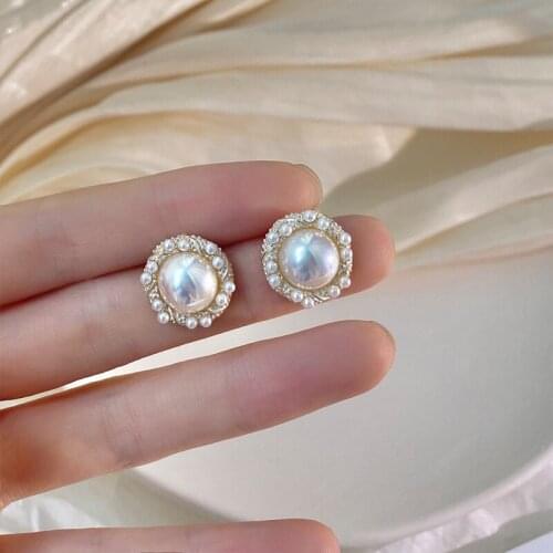 Korean Elegant Simulated Pearl Stud Earrings Baroque Pearl Gold Ear Stud for Women Wedding Fashion Temperament Jewelry Wholesale