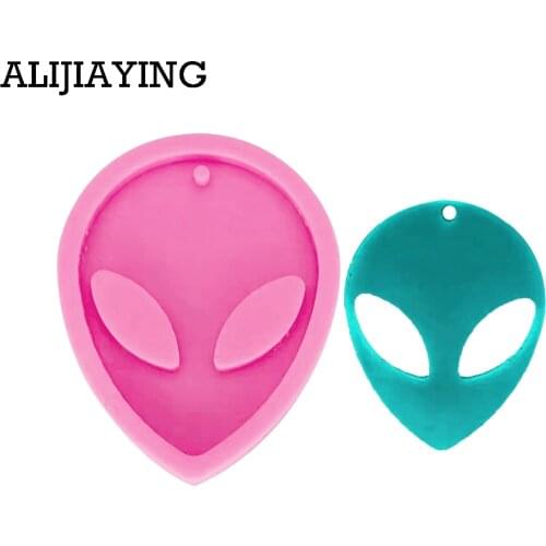 DY0070 DIY Shiny Alien silicone mold key chains Accessories Pendant Resin Clay Mold crafts tools for jewelry