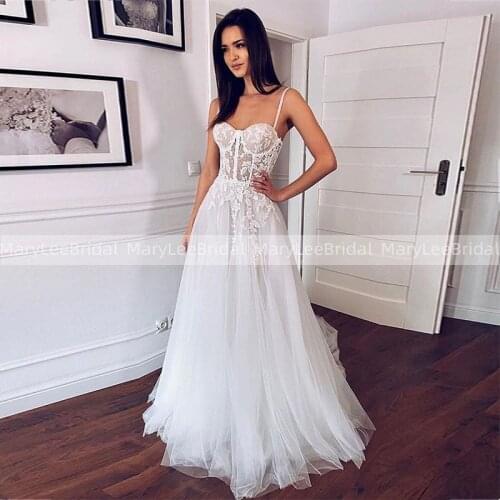 Applique Illusion Boho Wedding Dress Spaghetti Straps Floral Plunging Tulle Bridal Gown Floor Length Robe De Soirée De Mariage