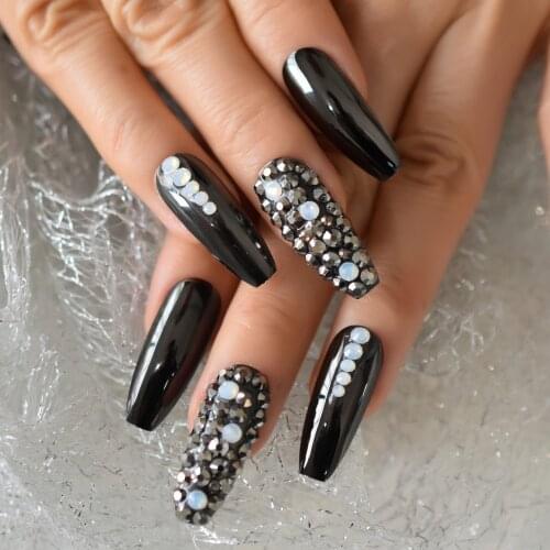 Glossy Fake Nails Dark Stones Designs Extension Coffin False Nails Rivet Decor Fashion White Bead for Women Ladies Wear