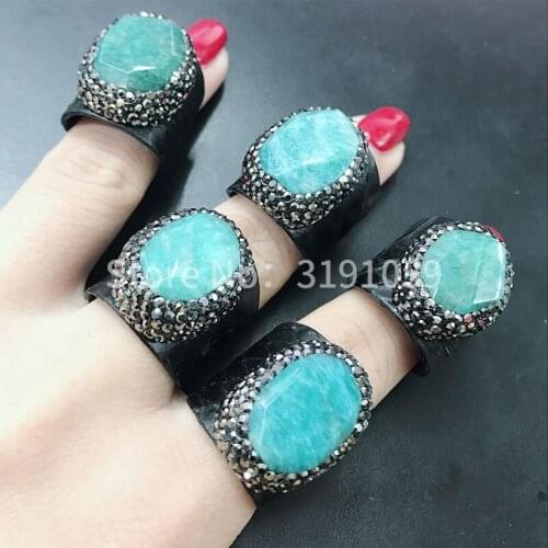 Hand inlaid natural tianhe stone ring in the trend of the beginning of the snake skin ring