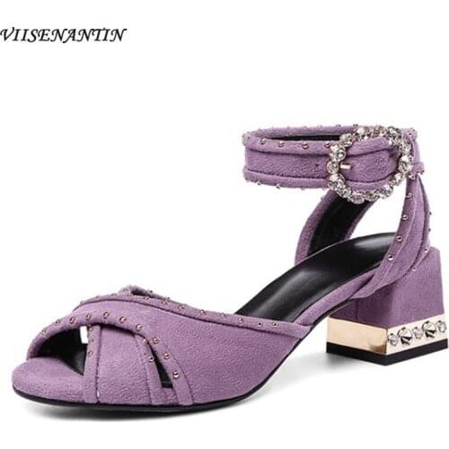 Summer New Style Sheepskin Cross Open Toe Rhinestone Buckle Rivet Bag with Square Mid-heel Fashion All-match Ladies Sandals