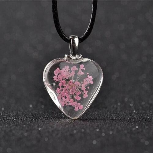 Transparen Glass Pink Dry Flower Heart Pendant Necklace Women Jewelry Original Manual Accessories Unique Gifts For Friends