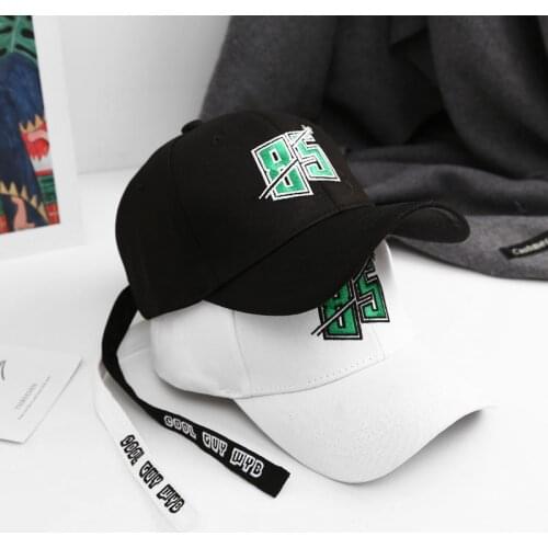 Fashion Limit Wang Yibo Star Doll Use Hat Baseball Cap Sun Shine Hat Cute Lovely Caps Adjustable Cosplay Gift GG