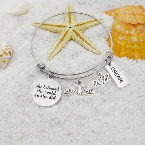 BULK 10pcs Stainless Steel She Believed She Could Class of 2019 Charm Bracelet Expandable Wire Bangle Graduation Jewelry Gifts