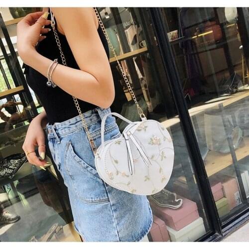 Womens bag 2021 new PU leather shoulder bag solid color fashion diagonal bag lace peach heart chain wild handbag
