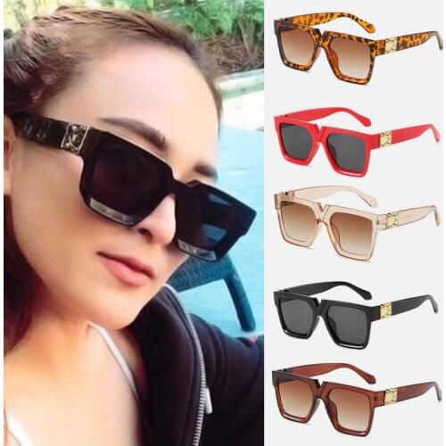 Classic Fashion Sunglasses Womens Stars Cool Pull-style Sunglasses Large Frame Strength Glasses Gafas De Sol
