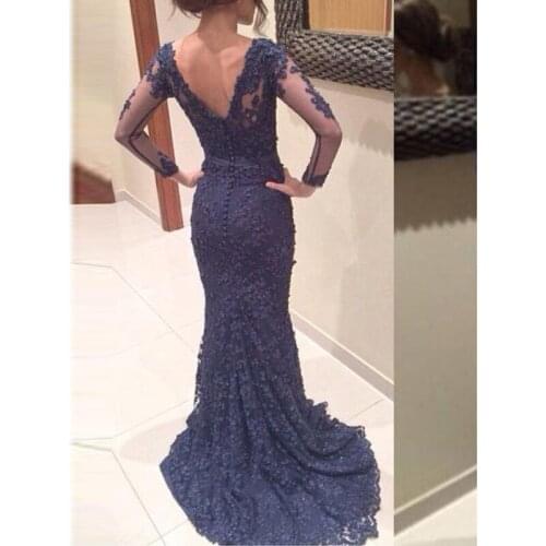 Grace Vintage Black Evening Dresses V-Neck Lace Appliques Mermaid Formal Party Gowns Long Sleeve Evening Gowns for Women