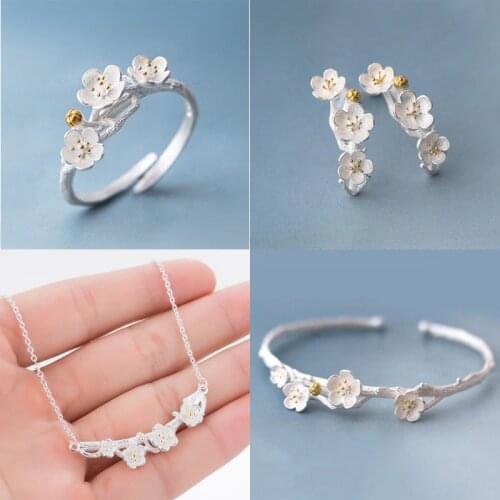 Jisensp Korean Style Cute Cherry Blossoms Flower Stud Earrings for Women Wedding Gift Boucle d'oreille Plant Bijoux Jewelry