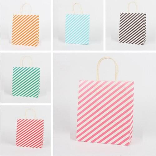 2pcs NEW Paper Bags with Handles Wedding Favors Gift for Guests Souvenirs Birthday Party Christmas Gift Bag 16x22x8cm