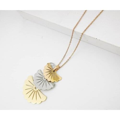 Simple and creative stainless steel titanium steel three-color fan-shaped net red temperament girlfriends female necklace