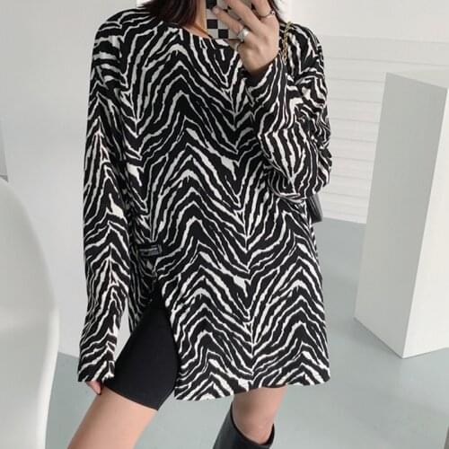 Zebra Striped Autumn T shirt Women England Style Simple Black O-Neck Cotton Match Basic Harajuku Loose Split Tshirt Mujer 2021