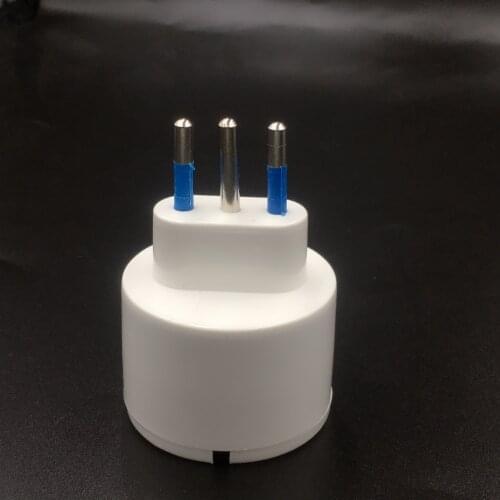 European Euro Eu Plug To Italy Standard Power Plug Adapter Socket 10A 16A Travel Converter AC 110~250V