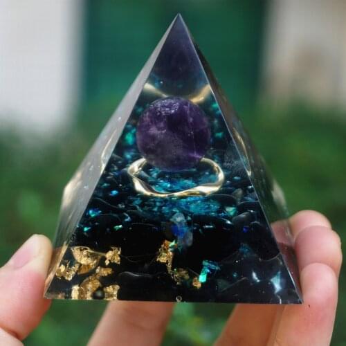 Natural Crystal Orgonite Pyramid Healing Reiki Chakra Stones Amethyst Energy Orgone Pyramide For Meditation Reiki Balancing