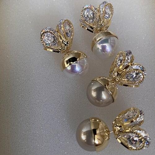 LOVOACC Temperament Bling Rhinestone Flower Earrings for Women Gold Color Alloy Oversize Faux Pearl Stud Earrings Dainty Jewelry