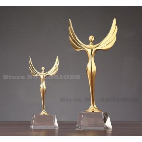 Small Golden Man Metal Trophy Decoration Crystal Base Living Room Sculpture Crafts Simplicity Entrance Bookcase Decoration Gifts
