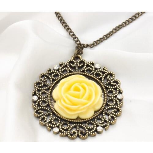 Iutopian Vintage Pendants