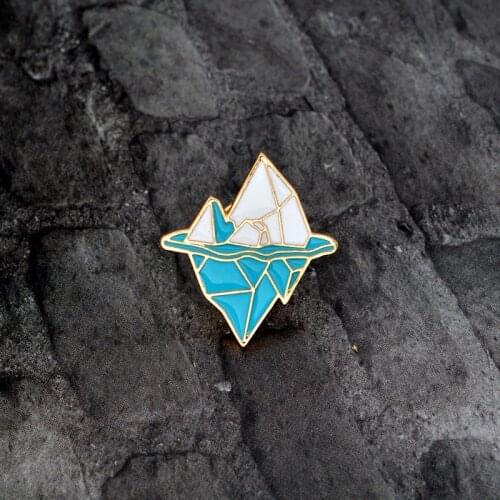 Cartoon Antarctic iceberg Brooch Metal Enamel Blue White Snow Mountain Pin Button Jacket Backpack Pin Icon Badge Jewelry Gift
