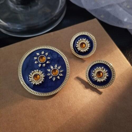 Sun Daisy Brooch Drop Earrings Night Blue Lapel Pin for Scarf Bag Clothes Classic Vintage Retro Jewelry Gift for Wife Lover Girl